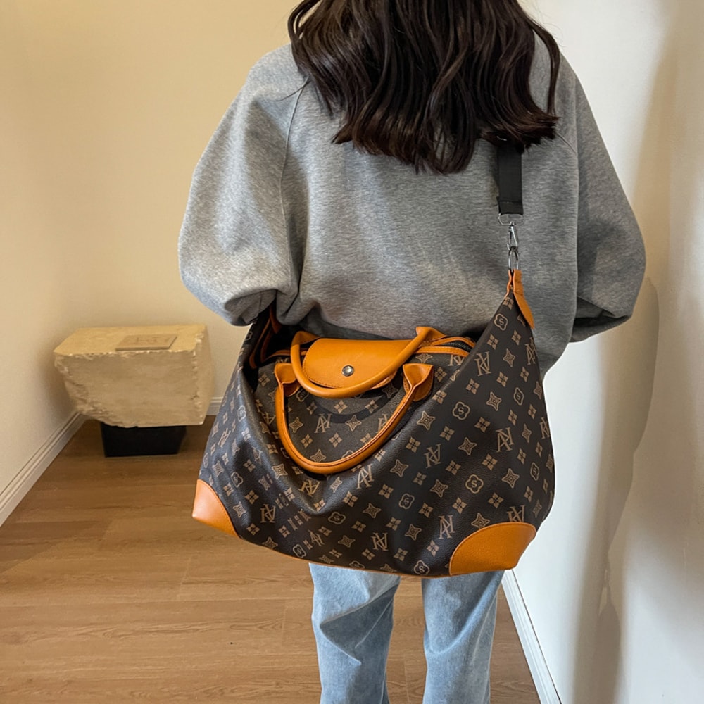 Large Capacity Gym Travel Bag Lightweight PU Weekender Yoga Duffel 3