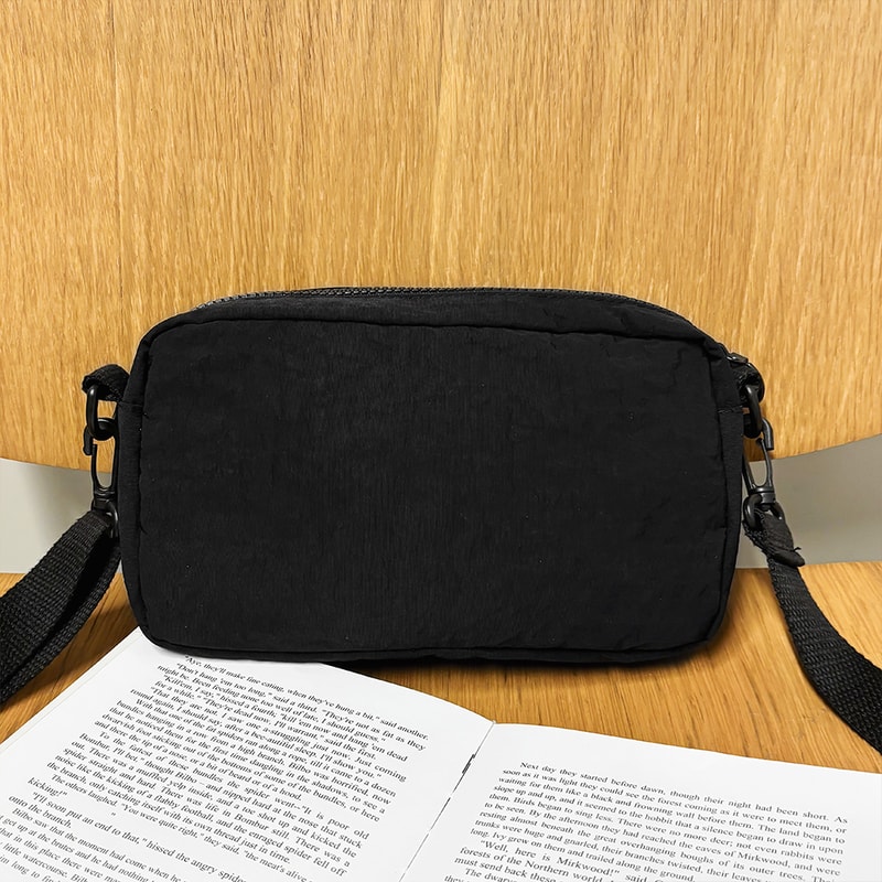 Lightweight Sports Crossbody Bag Multifunction Chest Bag Workwear Style Phone Sling 1