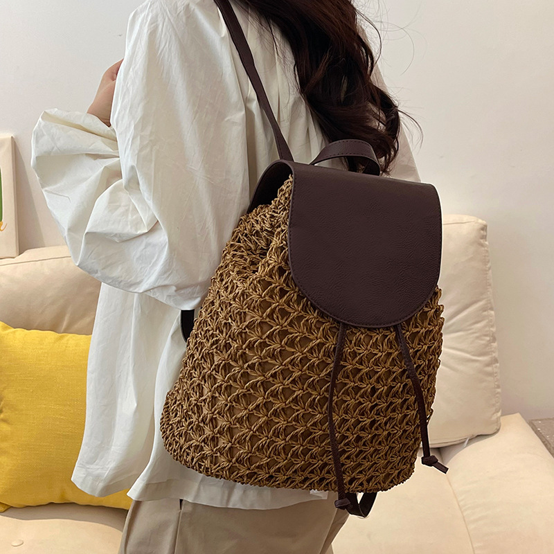Elegant Straw Backpack For Women Woven Summer Shoulder Bag With PU Leather Accents 2