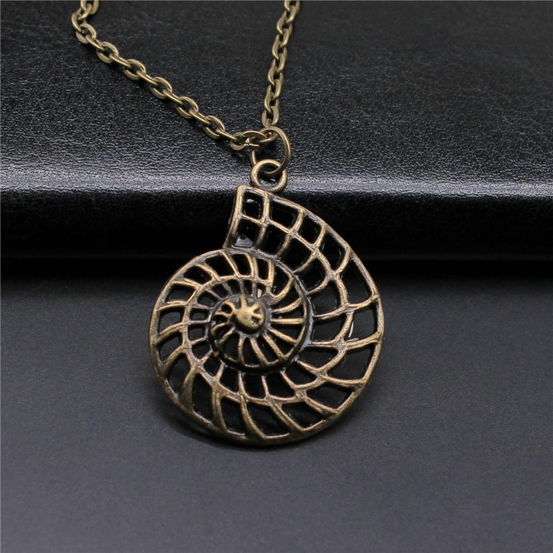 Vintage Bronze Swirl Pendant Necklace For Women Timeless Antique Jewelry 0