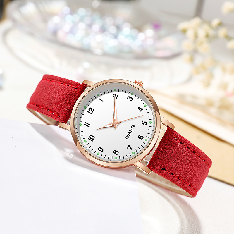 Vintage Diamond Studded Womens Luxury Watch with Luminous Dial Quartz Bracelet