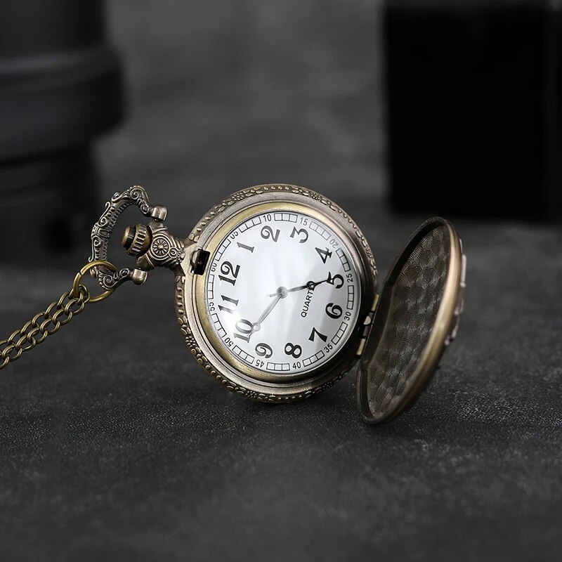 Vintage Playing Card Pocket Watch Necklace Luxury Quartz Pendant For Men Women 2