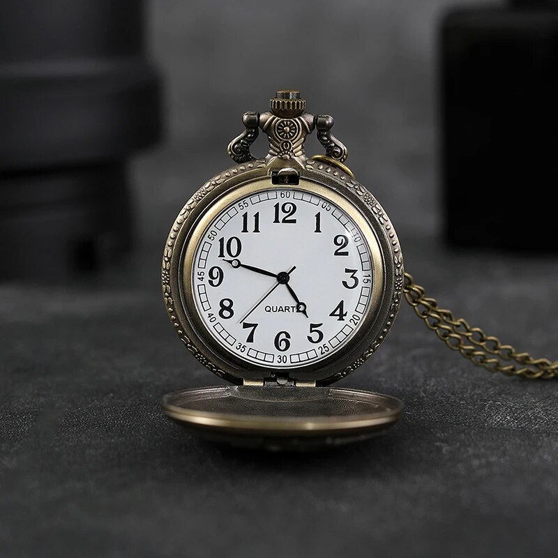 Vintage Playing Card Pocket Watch Necklace Luxury Quartz Pendant For Men Women 3