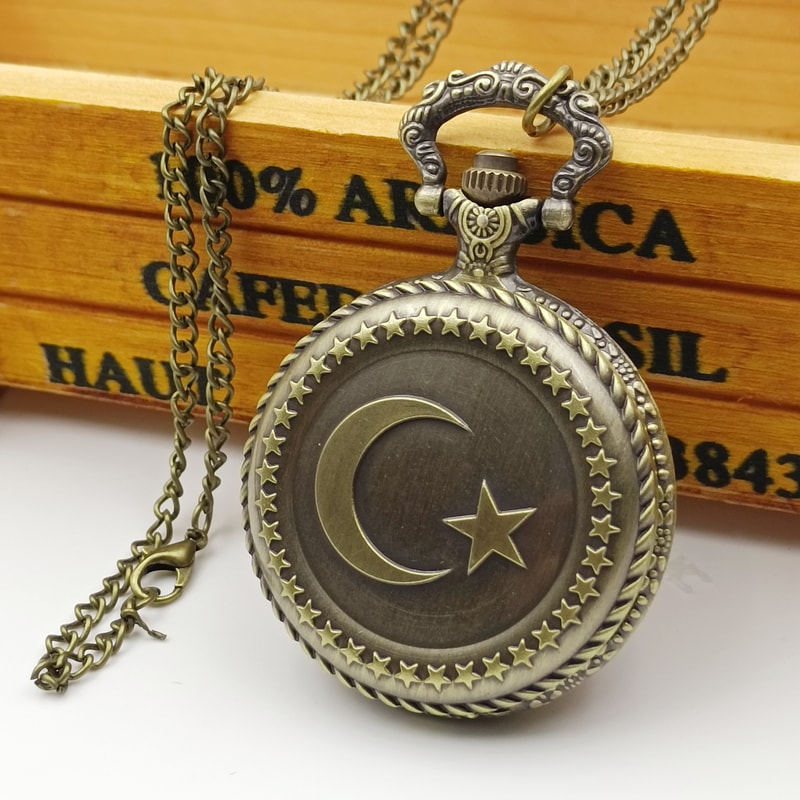Vintage Pocket Watch Necklace With Star Moon Engraving Quartz Pendant 3