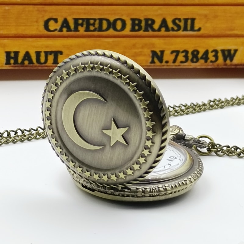 Vintage Pocket Watch Necklace With Star Moon Engraving Quartz Pendant 4