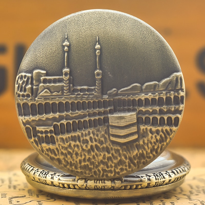 Vintage Bronze Clamshell Simple CastleStyle Carved Necklace Quartz Pocket Watch Gift For Male And F 3