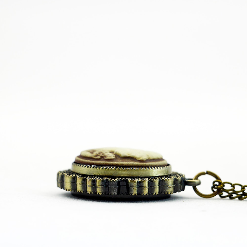 Vintage Bronze Quartz Pocket Watch With Chain Classic Elegant Timepiece 4