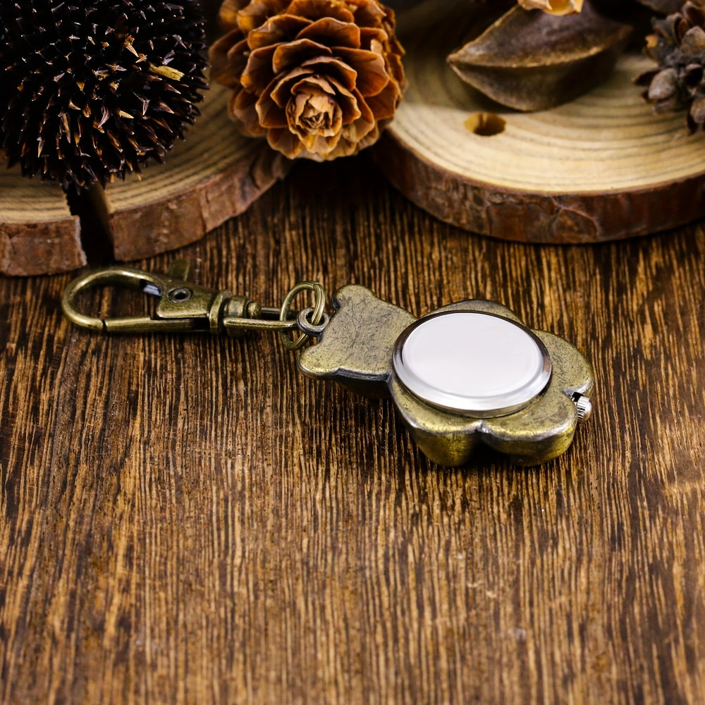 Vintage Bear Keychain Watch Cute Cartoon Pocket Clip for Bags and Backpacks