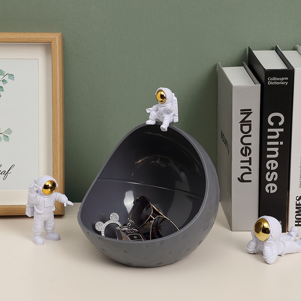 Astronaut Keychain Storage Box Moon Organizer For Desk Decor 2