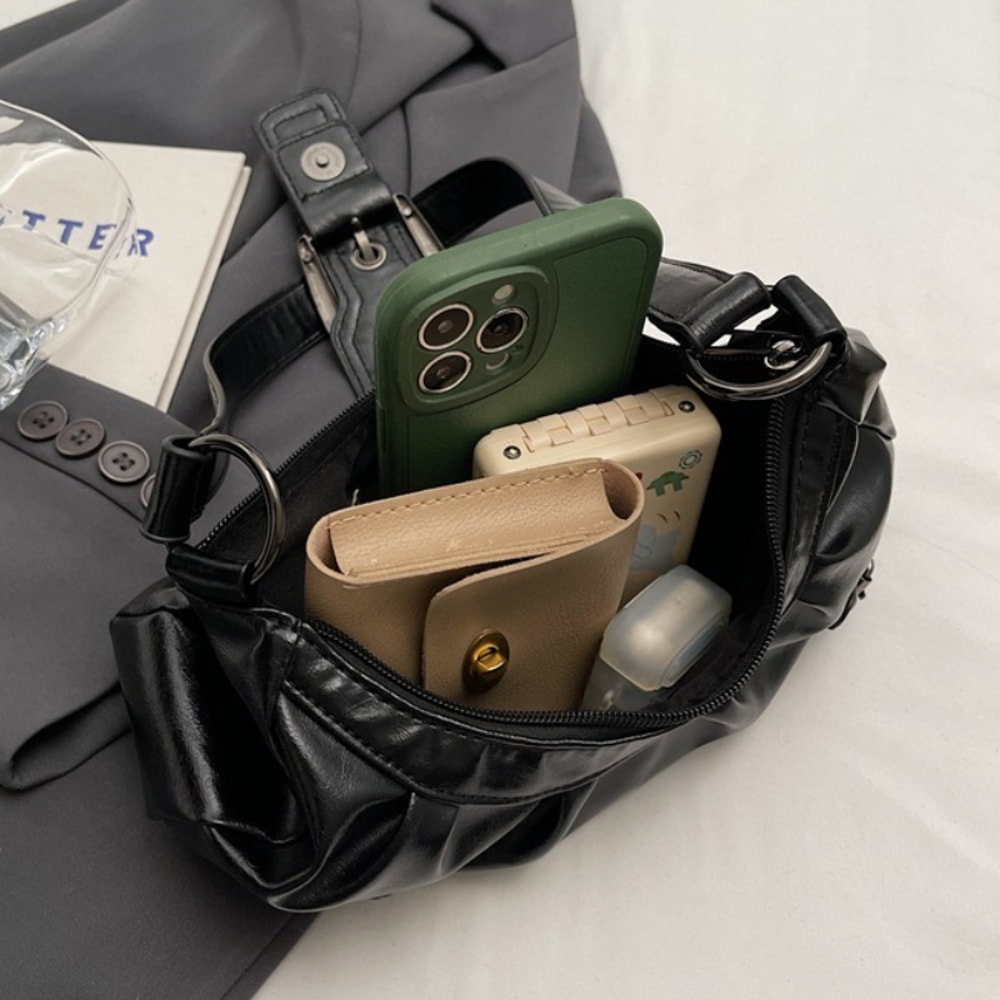 Retro Pleated Hobo Shoulder Bag Stylish Underarm Clutch for Everyday Elegance