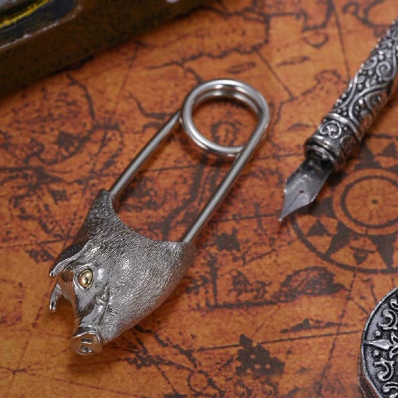 Vintage Pig Head Keychain Punk Animal Pendant For Bags And Keys 1