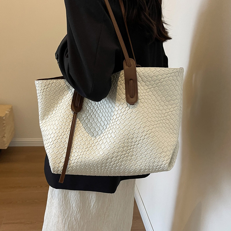 Retro Knitted Tote Bag for Women Lightweight woven tote bag for Everyday Style