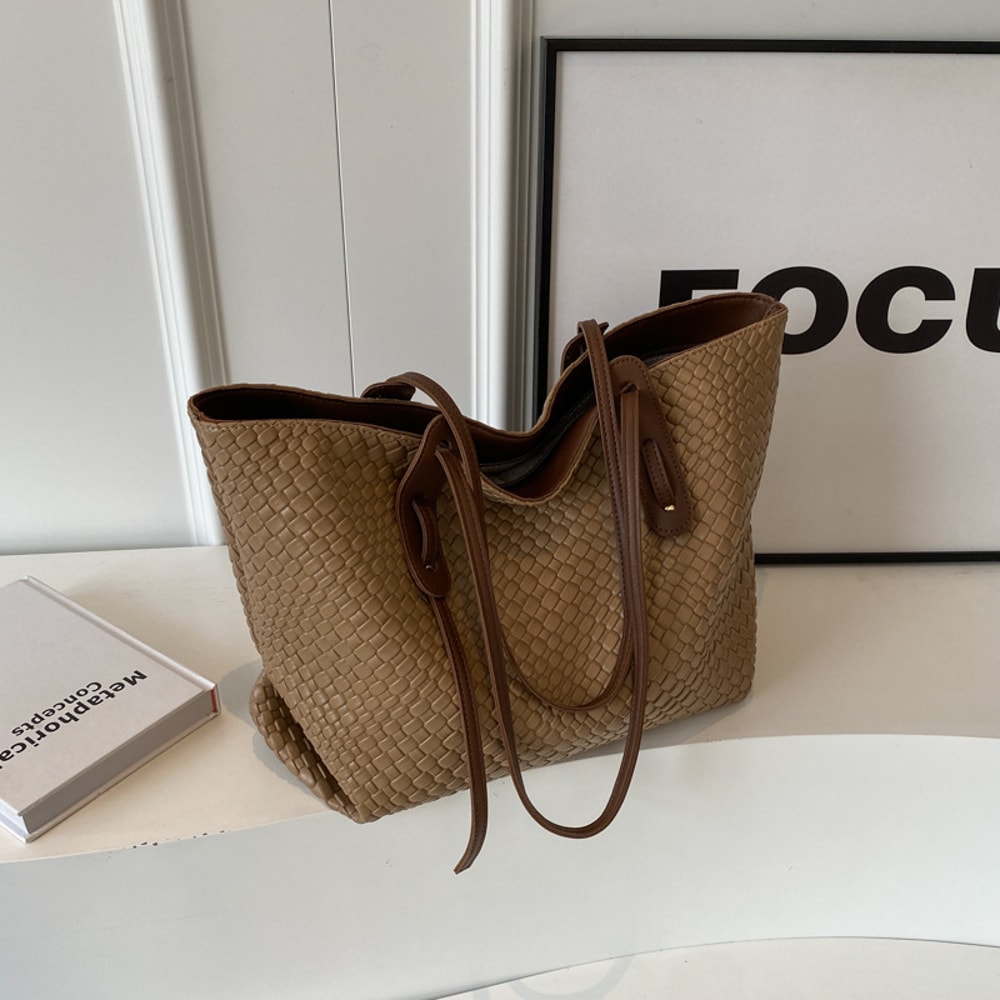 Retro Knitted Tote Bag for Women Lightweight woven tote bag for Everyday Style