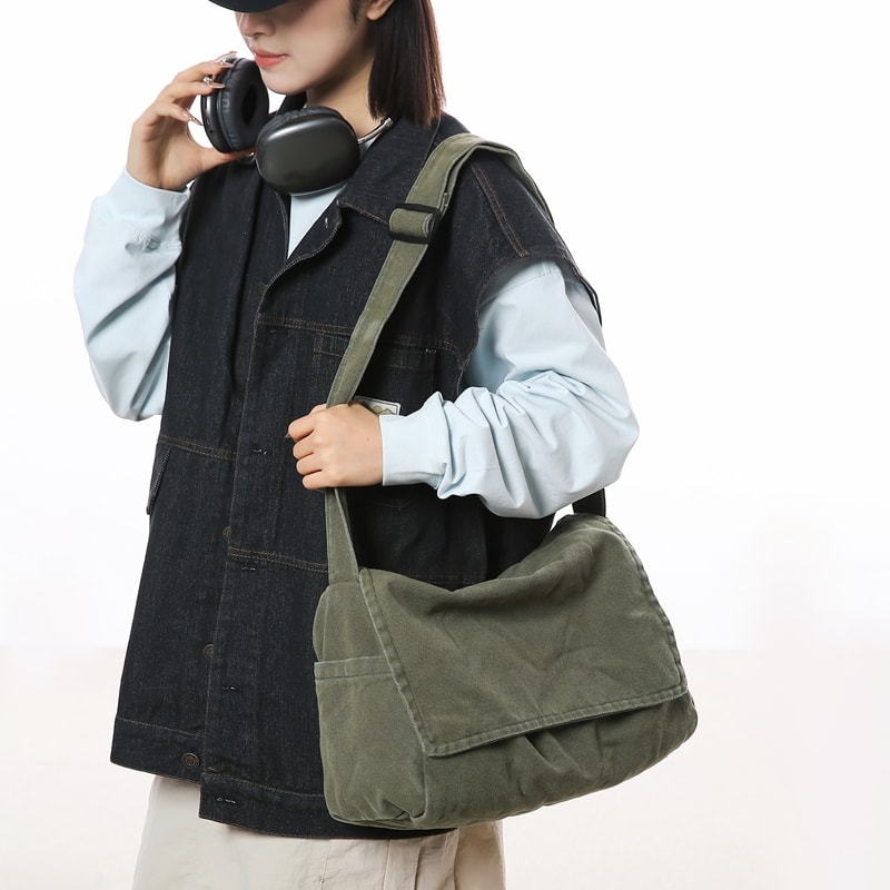 Minimalist Men Messenger Bag Large Capacity Casual Crossbody Travel Commuter Bag 1