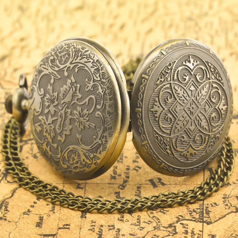 Vintage Steampunk Pocket Watch Necklace Flip Top Quartz Gift for Men and Women