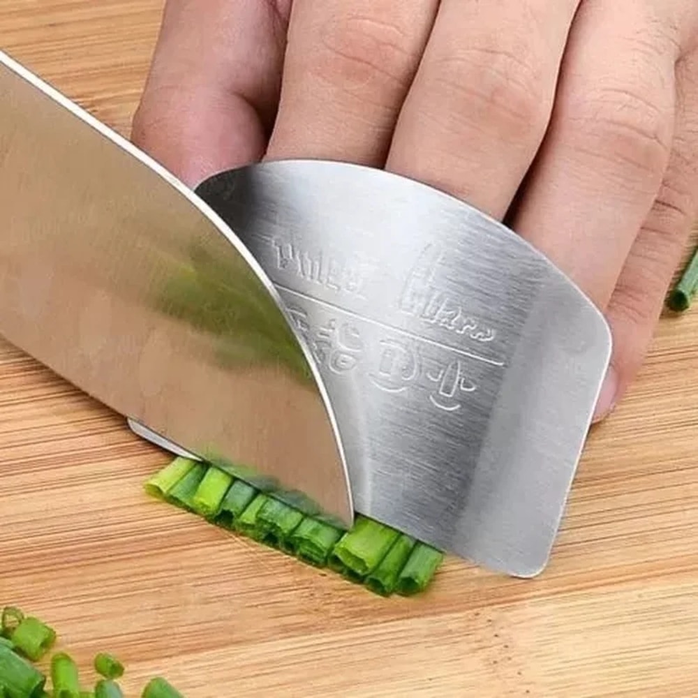 Stainless Steel Finger Protector For Cutting Safe Kitchen Finger Guard Tool 3