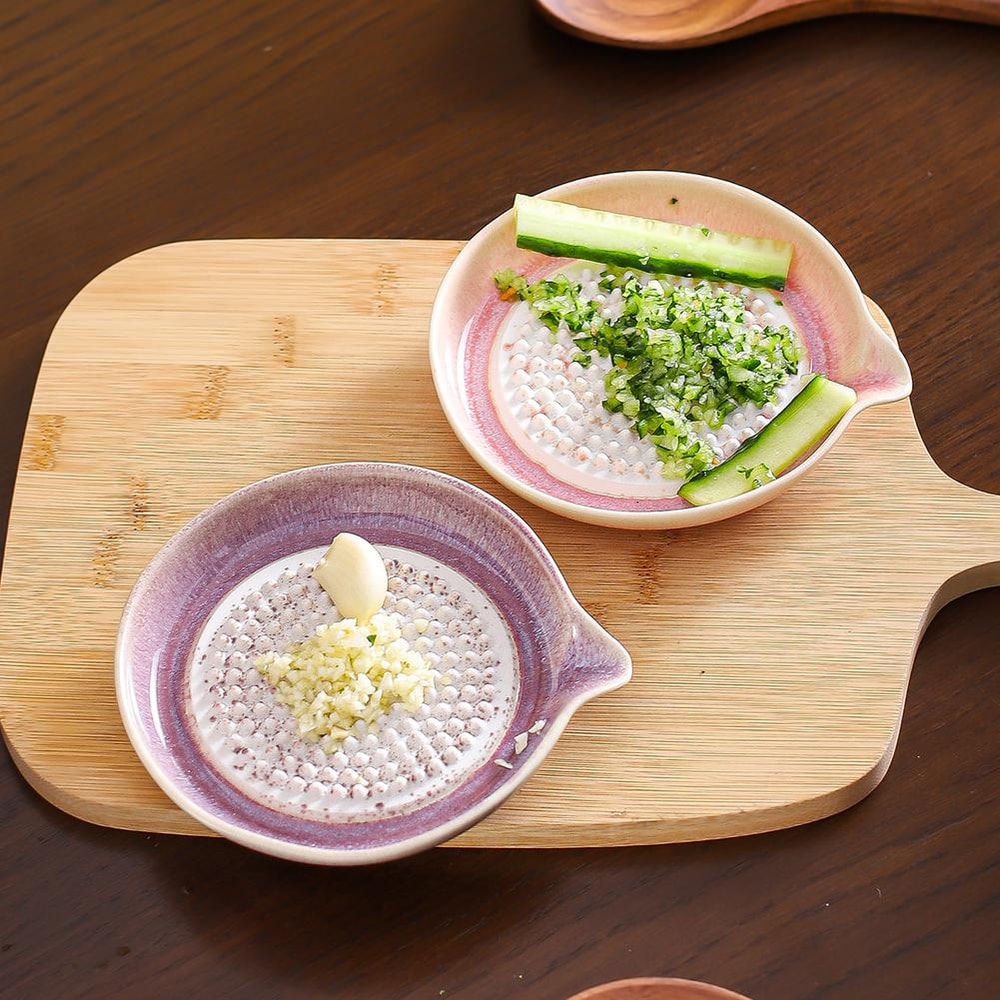Ceramic Ginger Grater Plate with Pour Spout – Manual Garlic Grinder & Kitchen Grinding Dish
