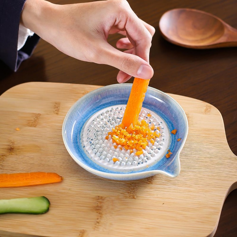 Ceramic Ginger Grater Plate with Pour Spout – Manual Garlic Grinder & Kitchen Grinding Dish