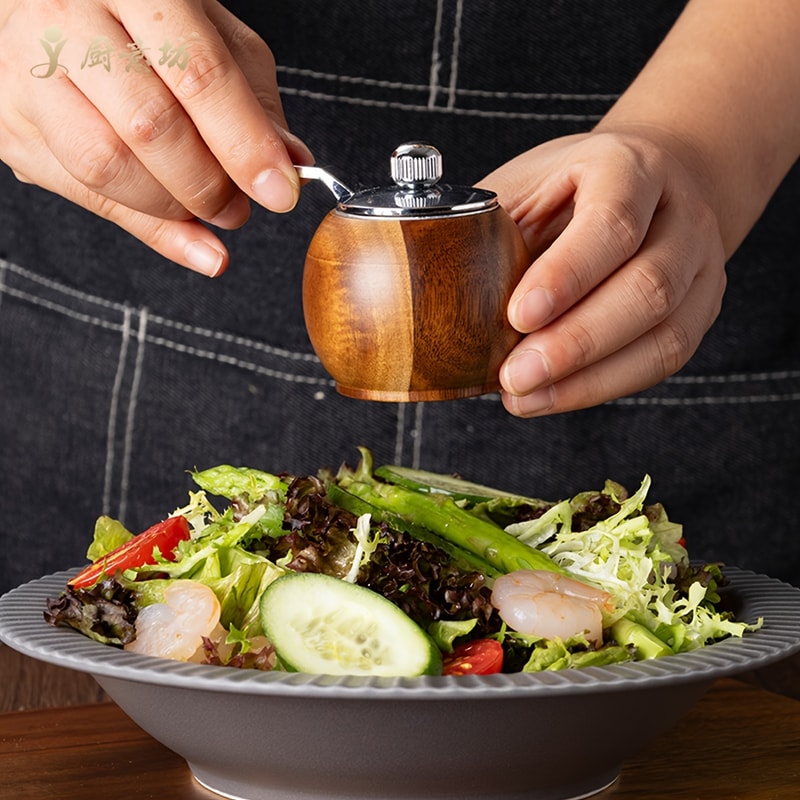 Premium Wooden Hand-Crank Pepper and Salt Grinder for Cooking
