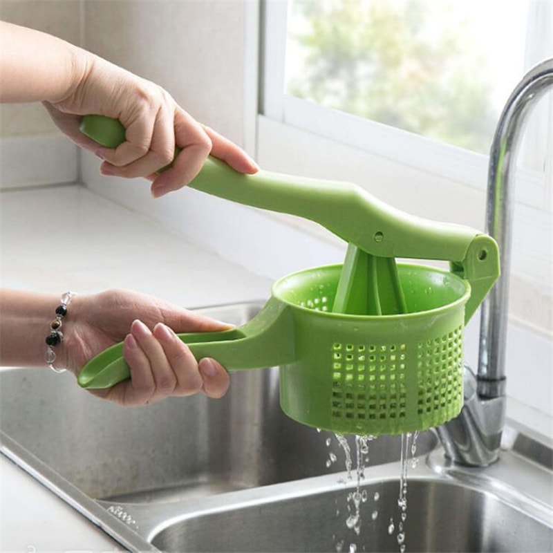 Manual Vegetable & Fruit Squeezer Press – Creative Hand-Pressure Tool