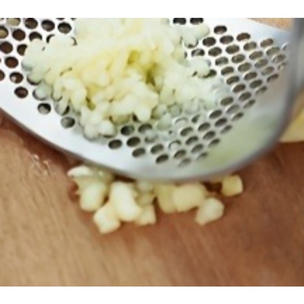 Stainless Steel Garlic Press Crusher with Comfort Grip for Easy Kitchen Prep