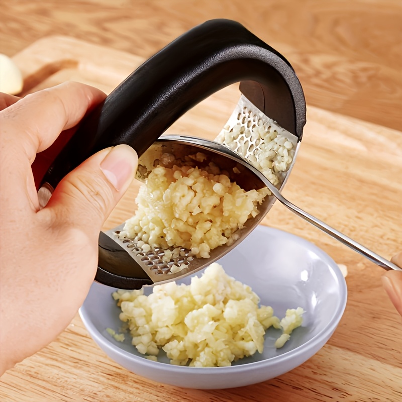Stainless Steel Garlic Press Crusher with Comfort Grip for Easy Kitchen Prep