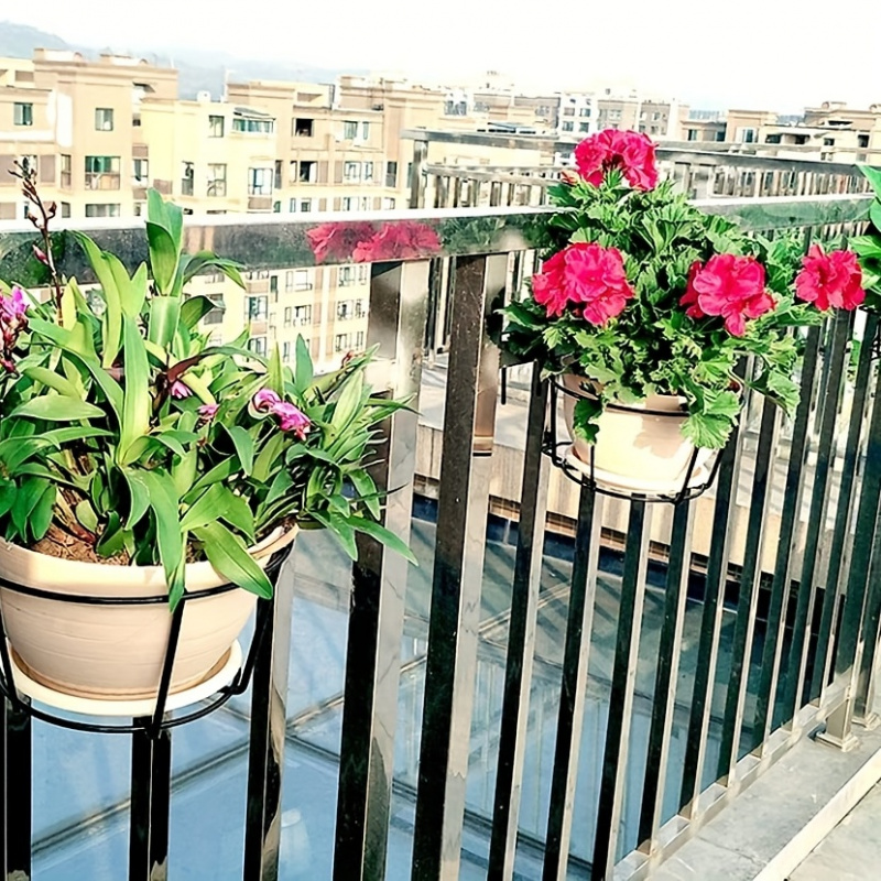 Premium Round Metal Hanging Planter for Balcony & Indoor Garden Decor
