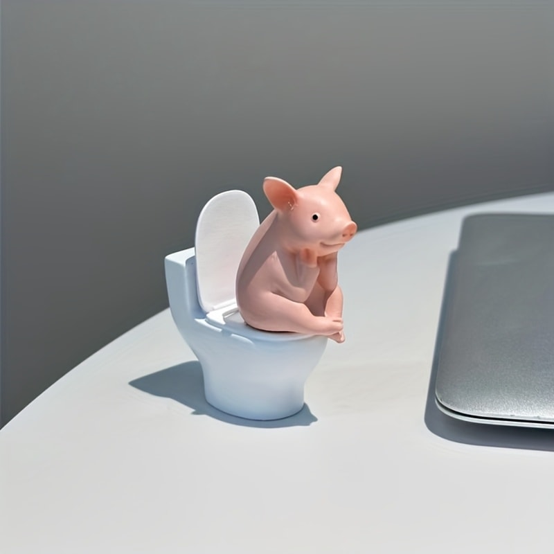 Charming Cute Pig Toilet Statue – Bathroom Decor & Novelty Gift for Home & Office