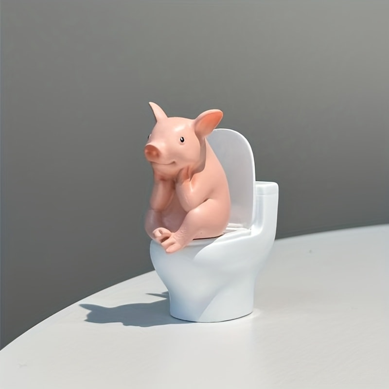 Charming Cute Pig Toilet Statue – Bathroom Decor & Novelty Gift for Home & Office
