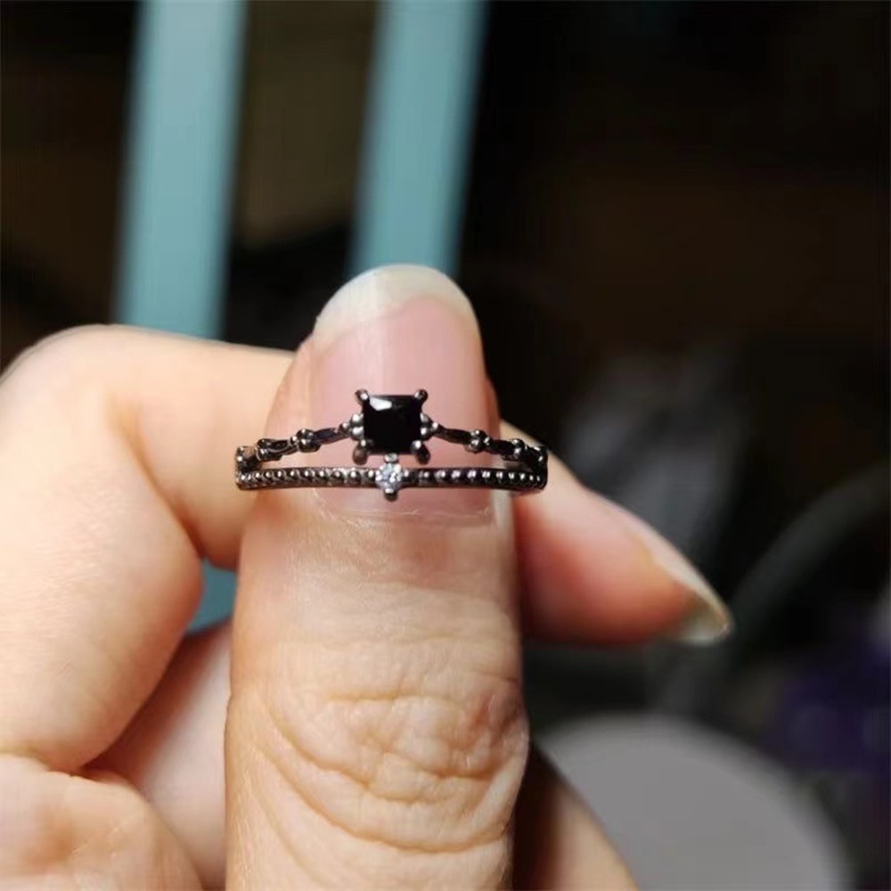 Love and Deepspace Sylus Black Zircon Ring – Elegant Silver Anime Couple Ring