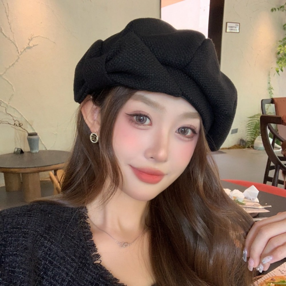 Elegant Japanese Beret Hat for Women Soft Fit Retro Bow Cap