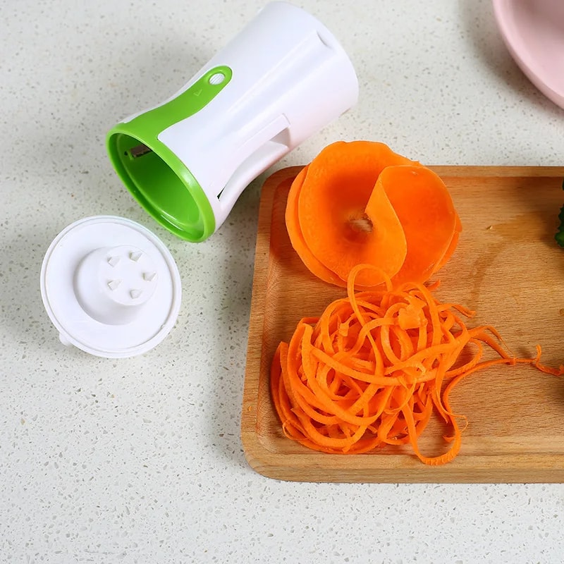HealthyTwist Vegetable Spiralizer And Zoodle Cutter For Low Carb Cooking 2