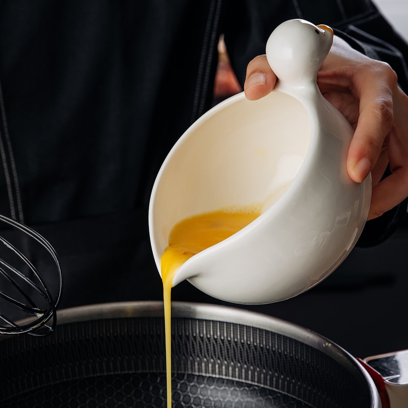 DuckNest Ceramic Egg Mixing Bowl With Spout For Easy Whisking Pouring 0