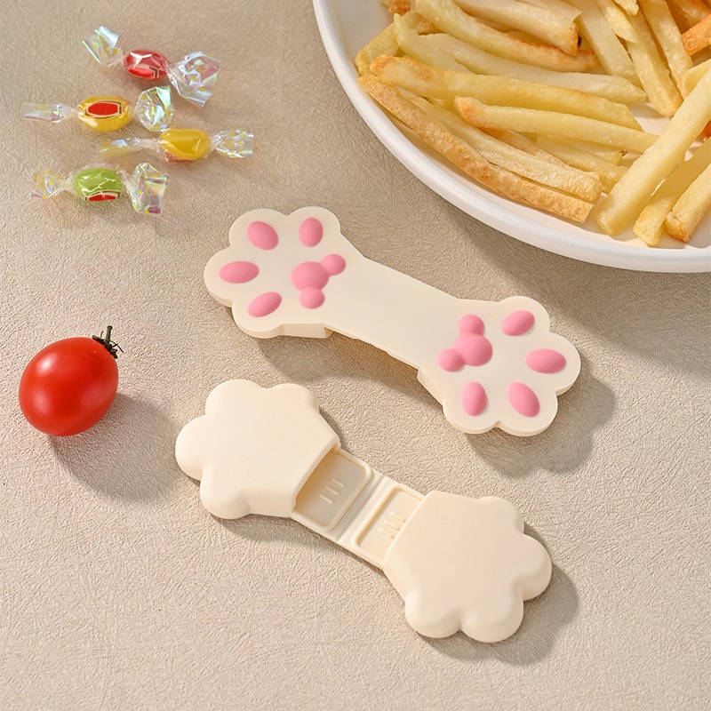 Cat Claw Silicone Food Tongs Heat Resistant Snack Clips for Kitchen Cooking