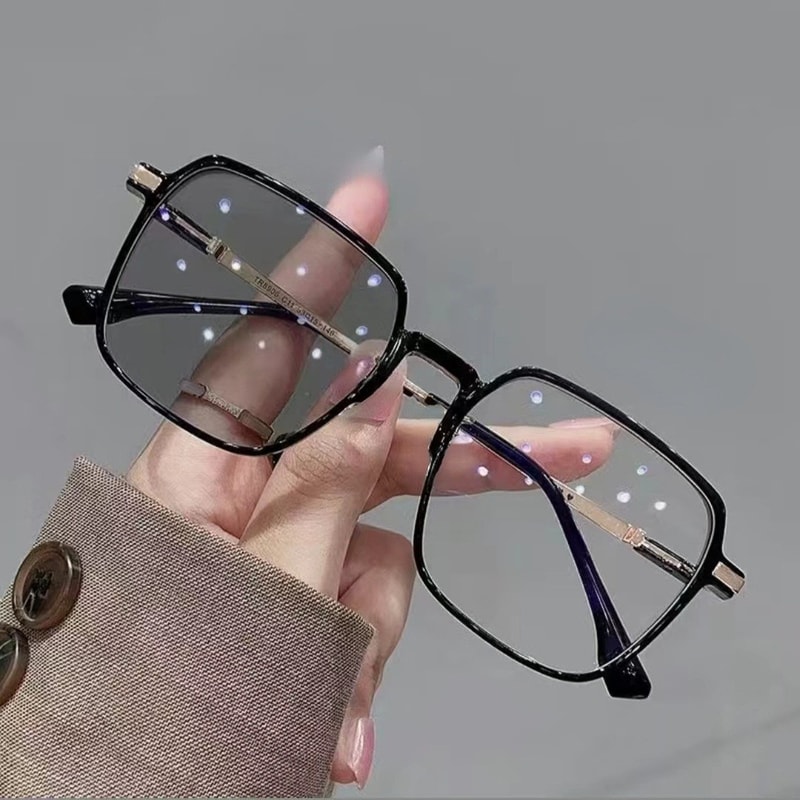 SmartShade Photochromic Blue Light Blocking Glasses For Men Women 2