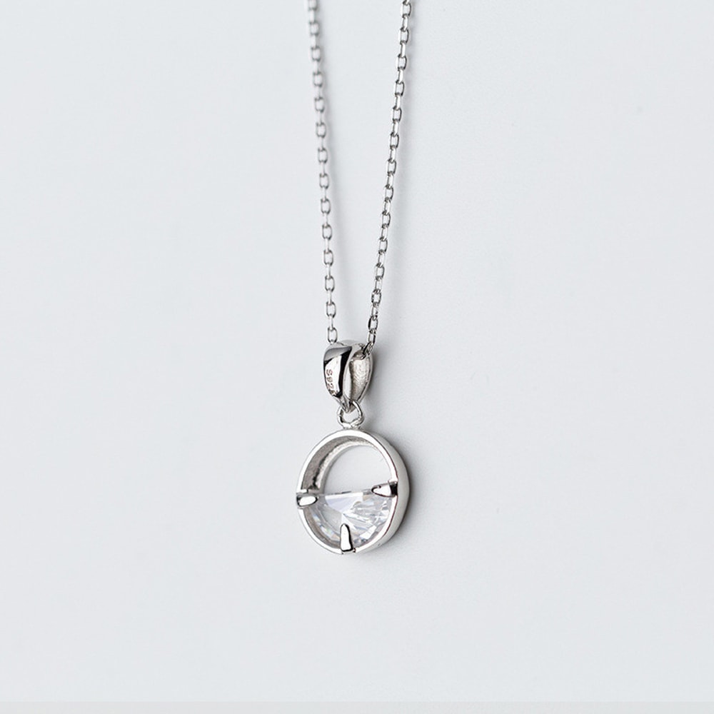 Silver Crystal Round Pendant Necklace For Women Minimalist Fine Jewelry 1