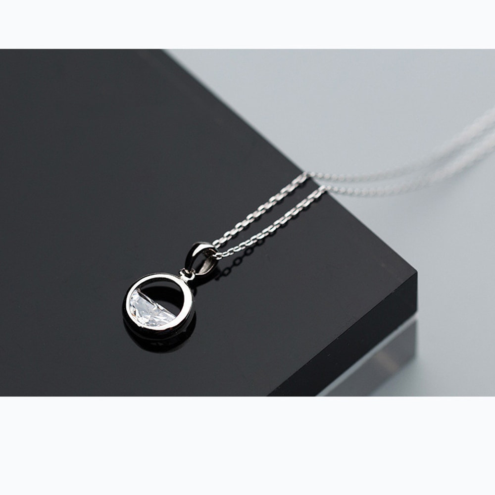 Silver Crystal Round Pendant Necklace For Women Minimalist Fine Jewelry 2