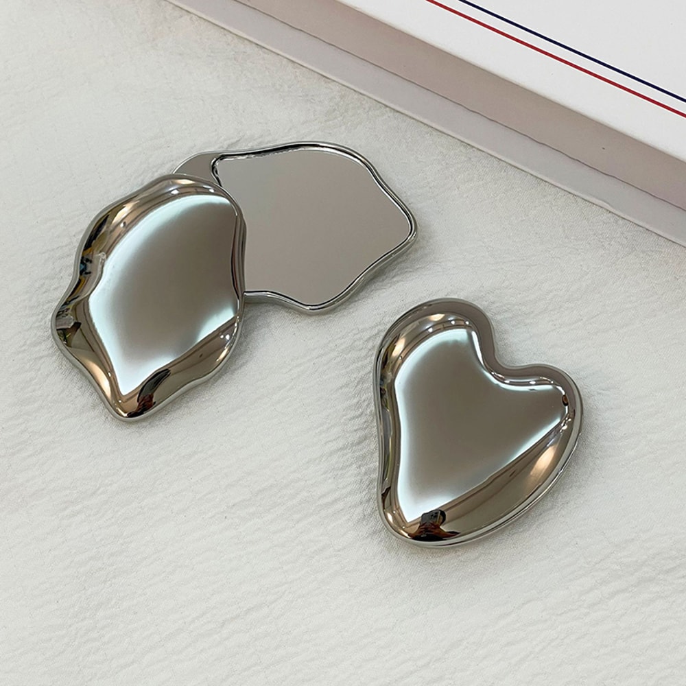 Heart-Shaped Handheld Makeup Mirror – Portable Foldable Sided Compact Mirror