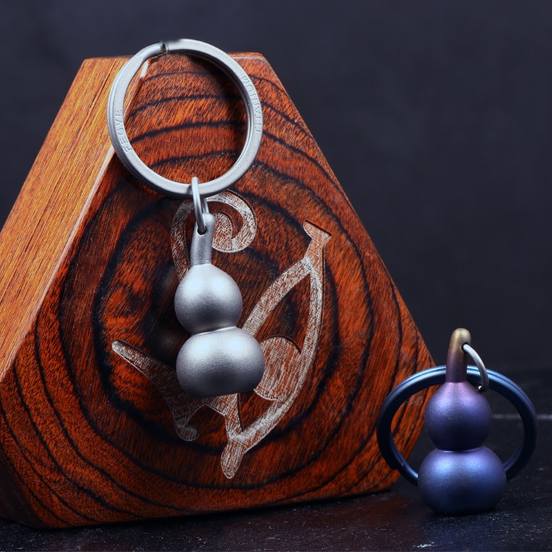 Luxury Titanium Keychain Pendant for Men & Women – Luck Gourd Car Accessory