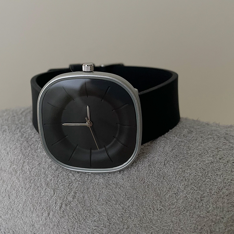 Luxury Womens Square-Face Watch with Silicone Strap – Waterproof Quartz Timepiece
