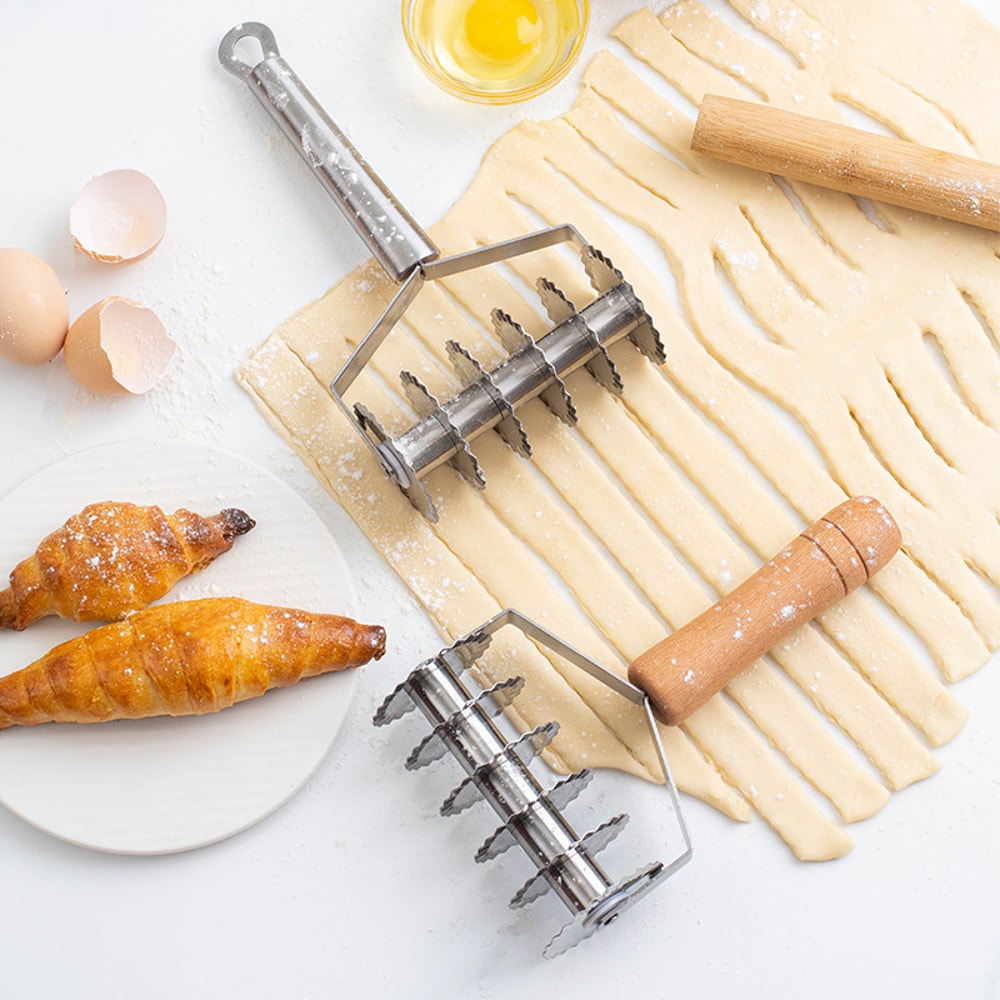 Pizza Cutter Wheel with Wooden Handle for Pastry, Dough & Baking