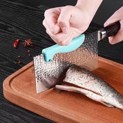 safegrip silicone knife guard for safer vegetable cutting & bone chopping