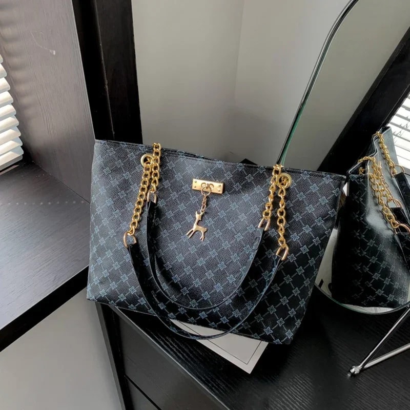 Luxury Floral Shoulder Tote Bag for Women Large Capacity Shopping Handbag with Pendant