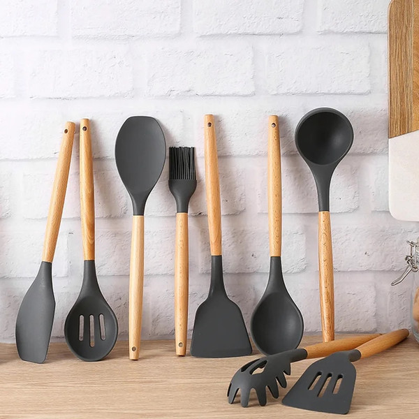 kYxXKitchen-Silicone-Wooden-Handle-Kitchenware-Pot-Shovel-Soup-Spoon-Leaky-Spoon-Cooking-Tools-Kitchenware-Tableware.jpg