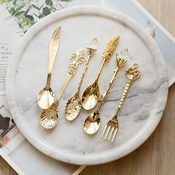 6pcs Vintage Gold Carved Cutlery Set - Royal Style Metal Spoons & Forks for Coffee, Snacks, Desserts - Kitchen Utensils