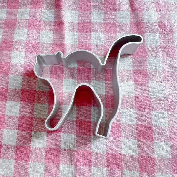 p7OgAluminium-Alloy-Cat-Shape-Cookie-Cutter-Biscuit-Mold-Easter-Biscuit-Pastry-Cookies-Cutter-DIY-Cookie-Fondant.jpg