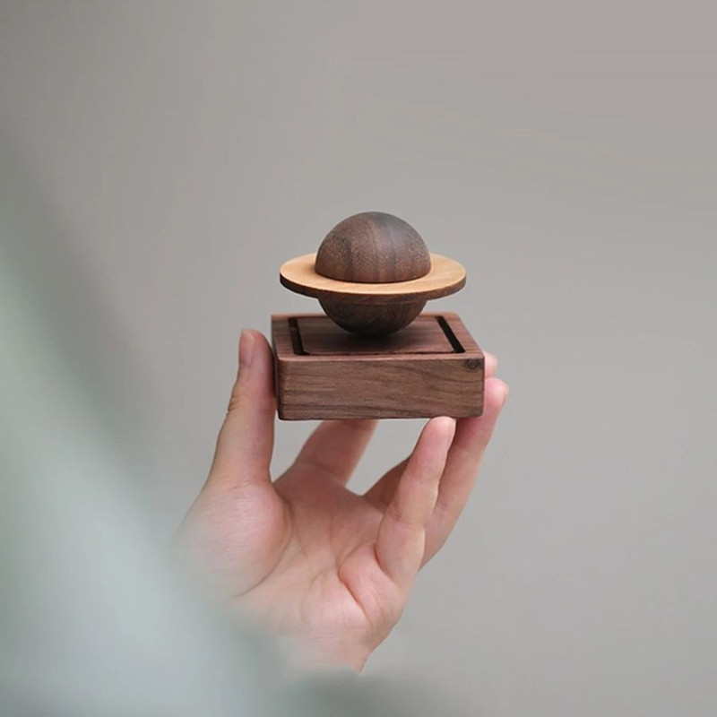 1pcs Wooden Scent Diffuser  Jupiter Shape Home Decoration No Essential Oil Fresh Air Gift For Dorm  2