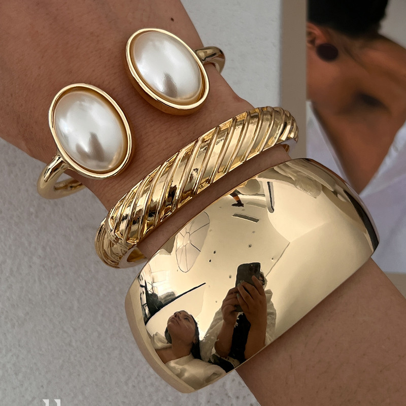 Smooth Heavy Metal Steampunk Bangle by Ingemark, Chunky Gold Arm Bracelet for Punk Hip Hop Fashion