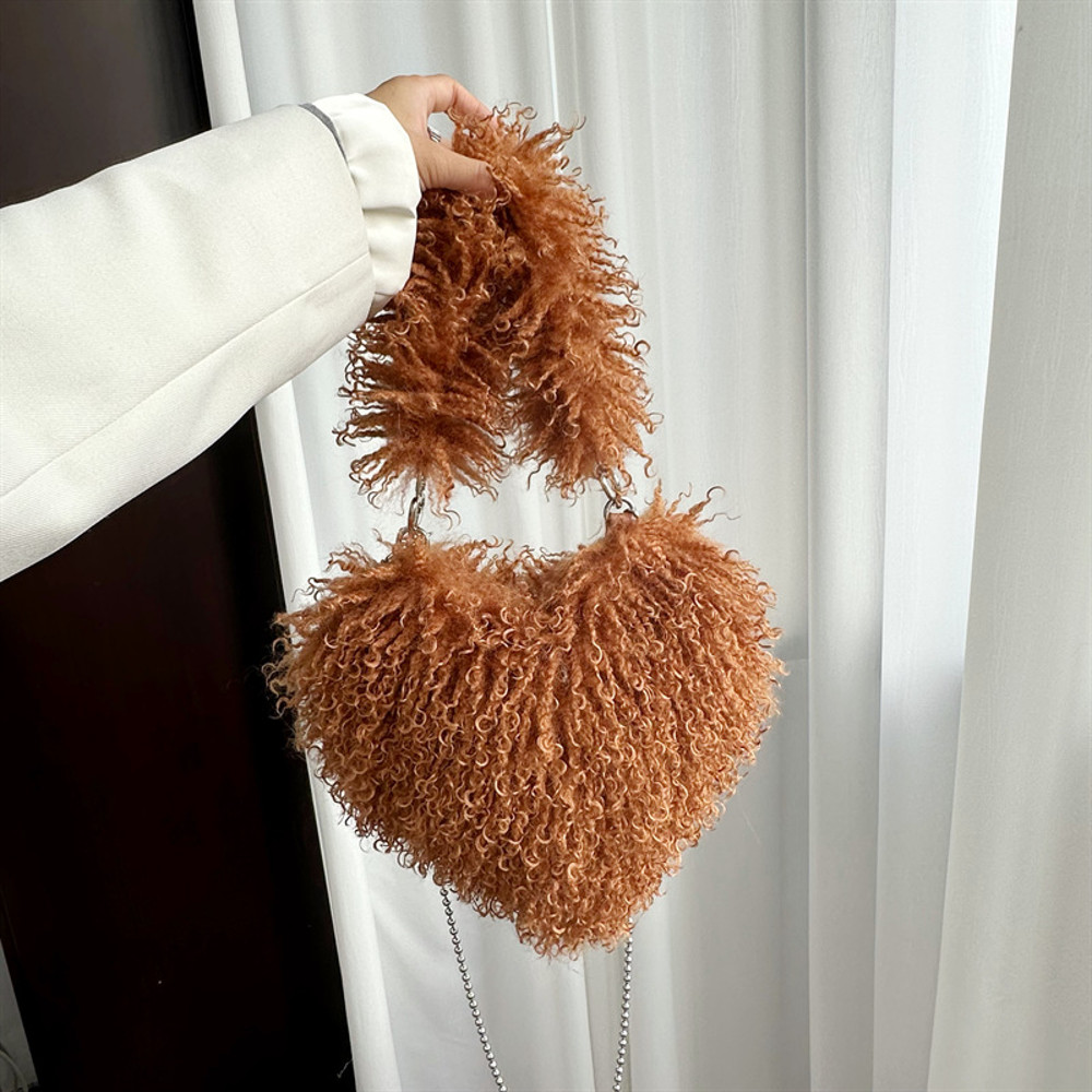 Oversized Faux Fur Heart Shape Tote Bag for Women, Mongolian Furry Handbag, Long Shoulder Strap, Soft Plush Purse