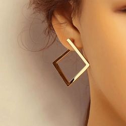 Retro Square Minimalist Irregular Stud Earrings: Exaggerated Cold Wind Fashion for Women